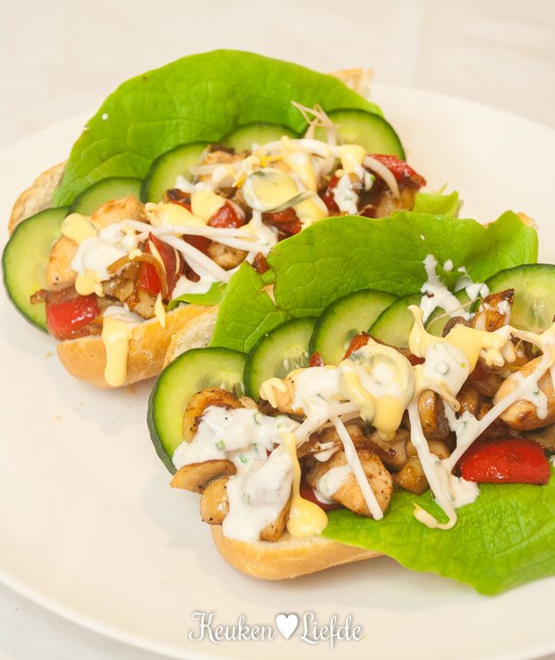 Stokbroodje hete kip Stokbroodje hete kip