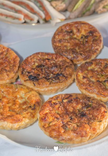 Mini-quiche met bacon, prei en oude kaas