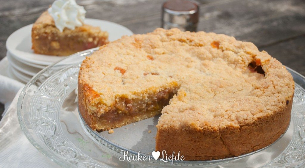 Rabarberkruimeltaart