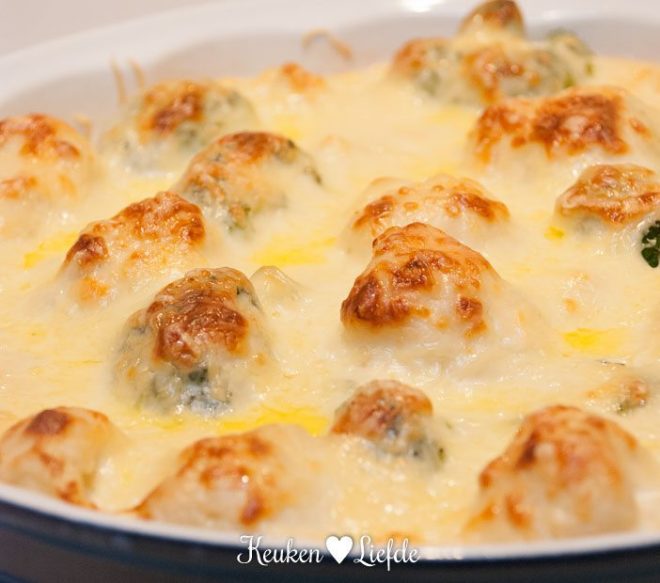 Broccoli en bloemkool met kaassaus