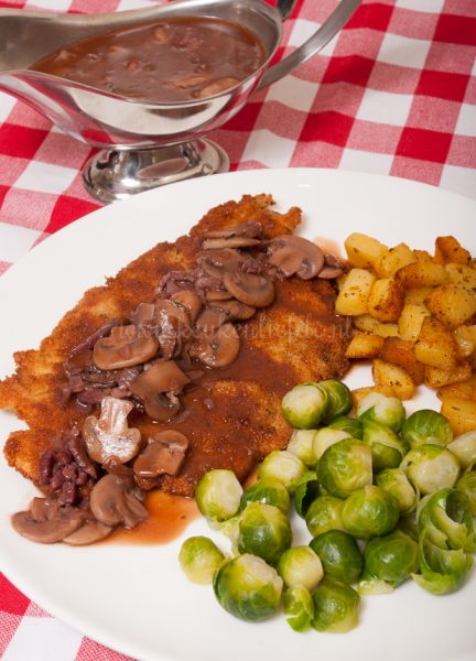 Mieks Special: schnitzel met jachtsaus
