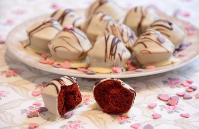 Video: red velvet choco-cakebollen