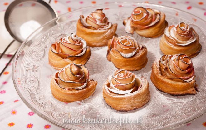 Video: appelroosjes van bladerdeeg