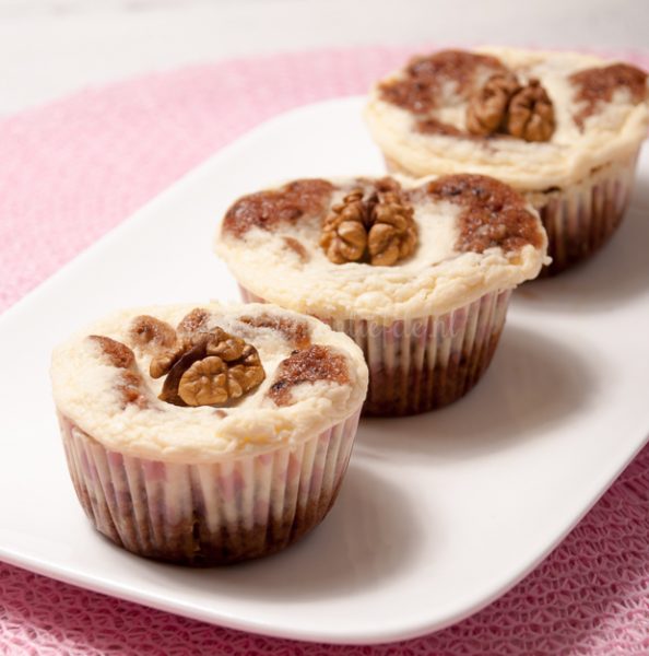 Carrot cheesecake cupcakes