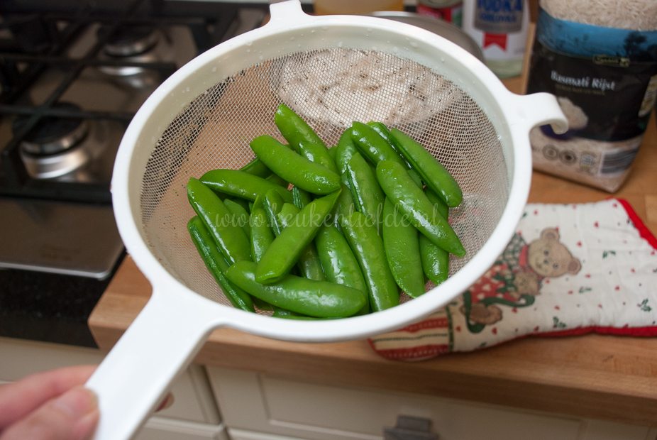Kip stroganoff met sugarsnaps