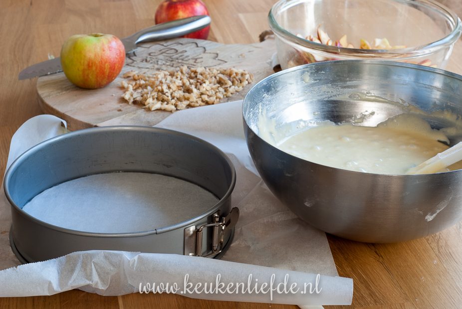 Hollandse appelcake Hollandse appelcake