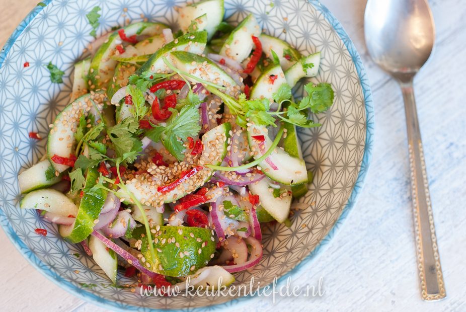 Video: komkommersalade