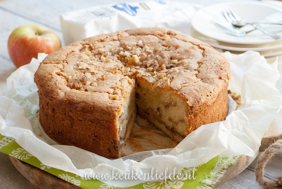 Hollandse appelcake Hollandse appelcake