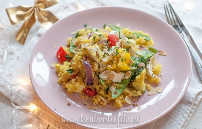 Couscous met verse groente, kerrie en feta
