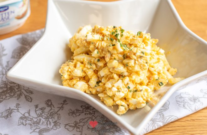 Eiersalade met Hüttenkäse