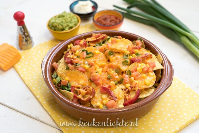 Video: nacho’s met kaas uit de oven (inclusief 3 dips!)