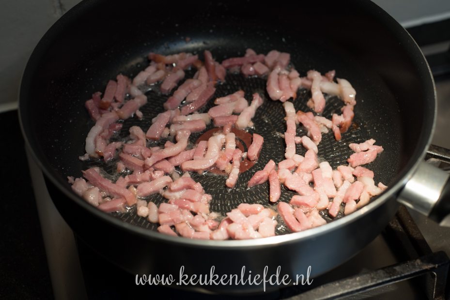 Pannenkoek met boerenkool en rookworst