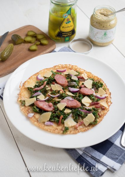 Pannenkoek met boerenkool en rookworst