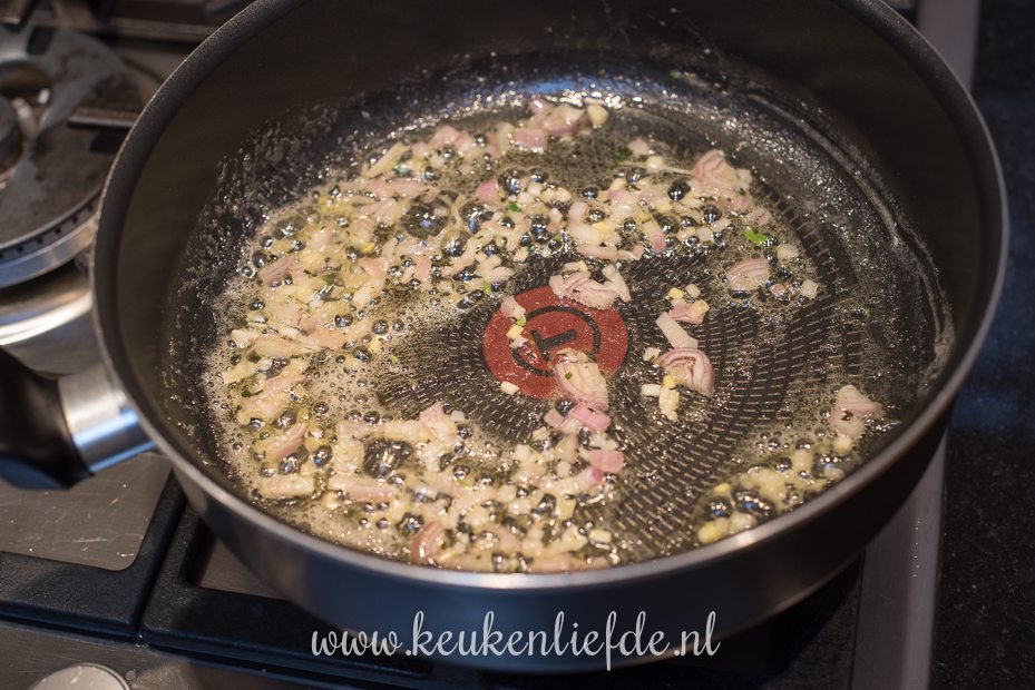 Schnitzel met champignonroomsaus