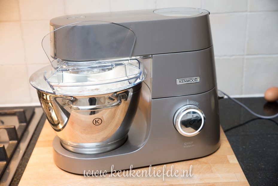 Paasstol met amandelspijs