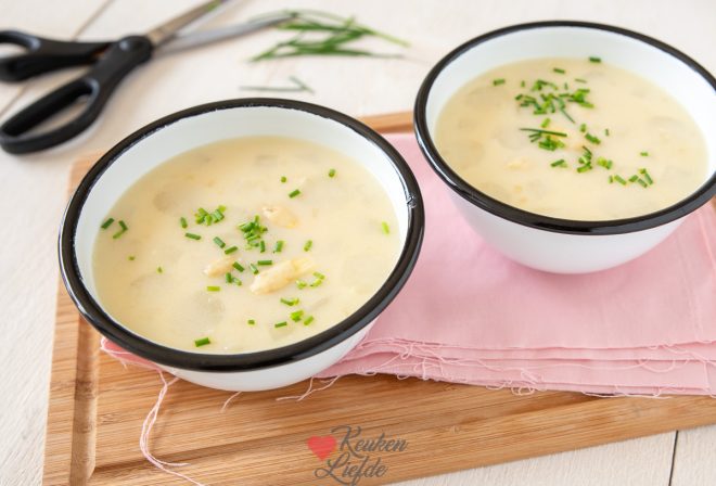 Asperge-crèmesoep met bieslook
