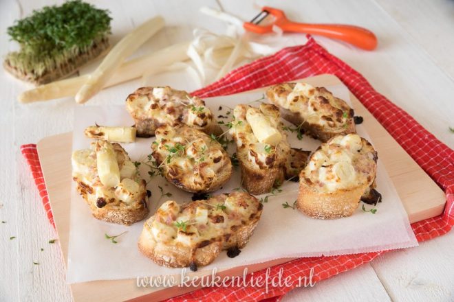 Croque monsieur met witte asperge + opening Dé Aspergewinkel!
