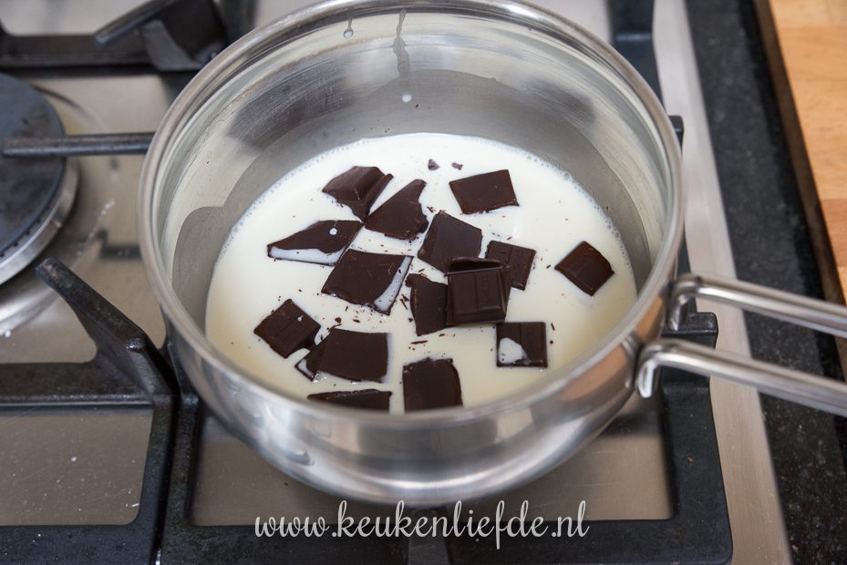 Brownie met ganache en paaseitjes