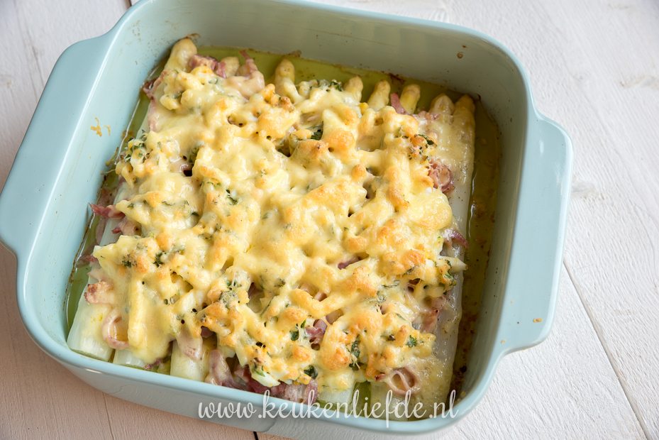 Aspergeschotel met ham en kaas