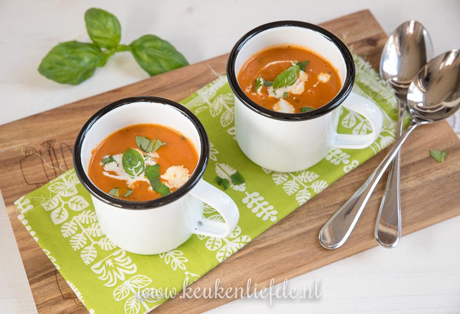 Snelle tomatensoep + kookfilmpje!