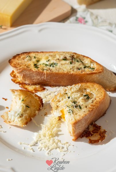 Zet onder de ovengrill tot het ei gestold is