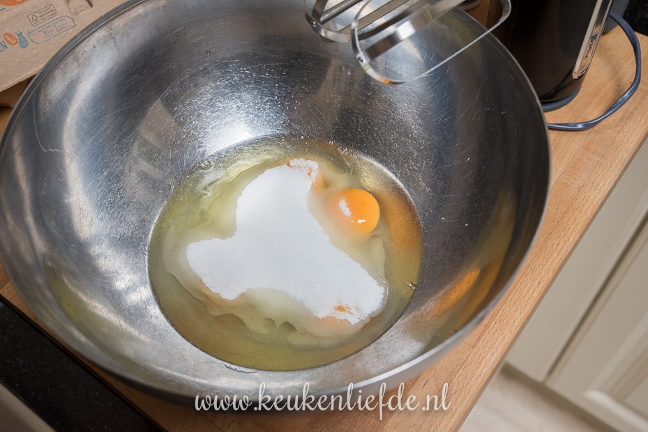 Yoghurtcake met citroen en blauwe bes