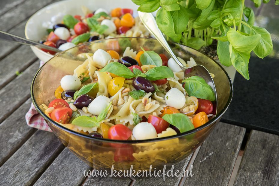 Pastasalade caprese + kookfilmpje!