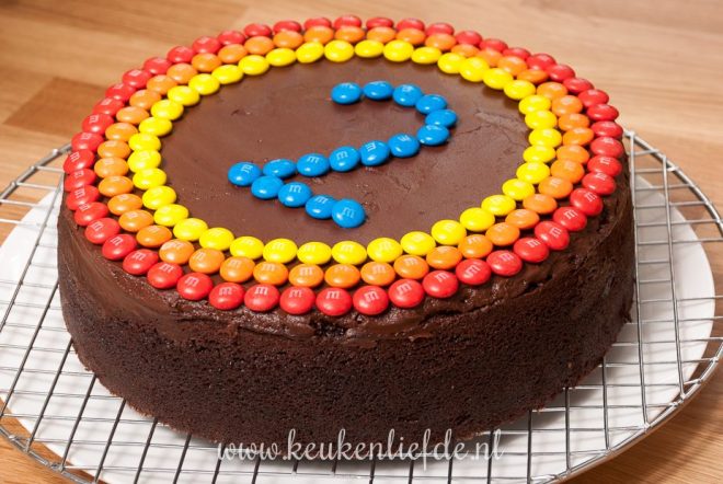 M&M chocoladetaart