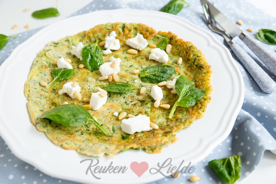 Spinazie pannenkoeken met geitenkaas en honing