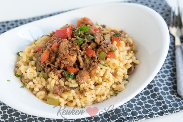 Macaroni stroganoff