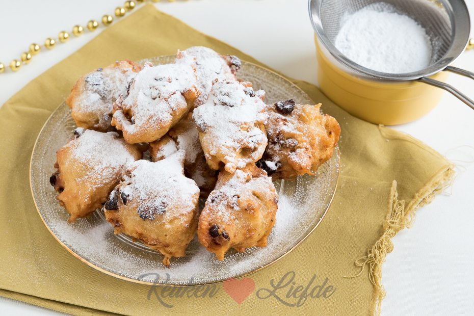 Snelle oliebollen met witte chocolade, pistache en cranberry