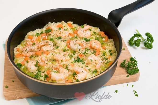 Risotto met wortel, bleekselderij en garnalen