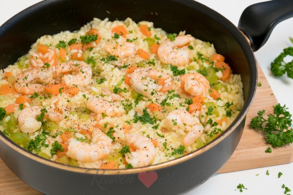 Risotto met wortel, bleekselderij en garnalen