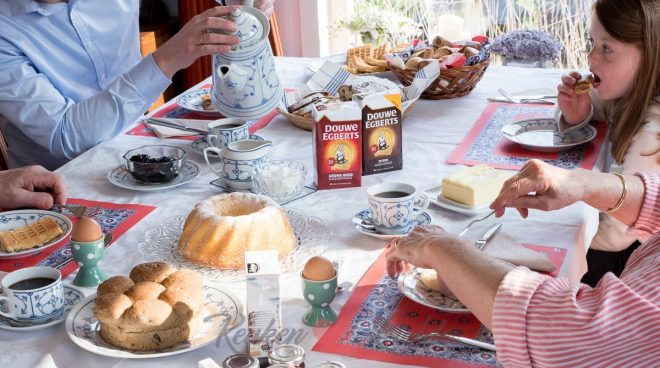 Organiseer een koffietafel (high coffee!)