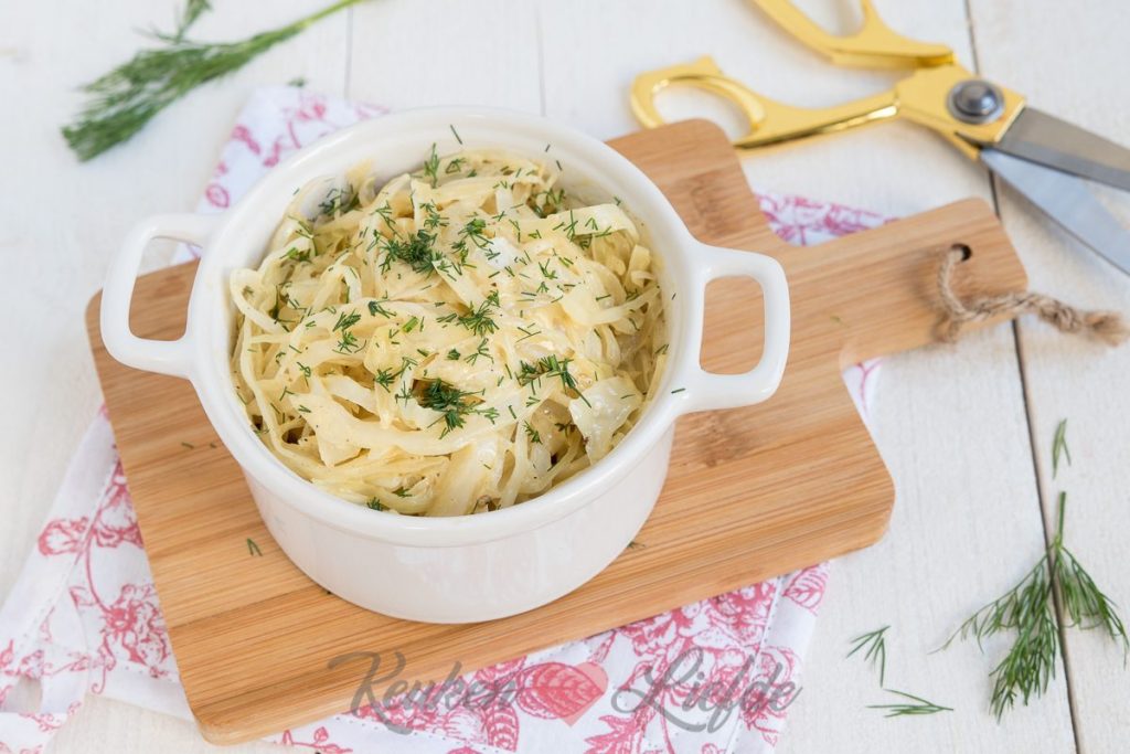 Gesmoorde wittekool in mosterdroomsaus