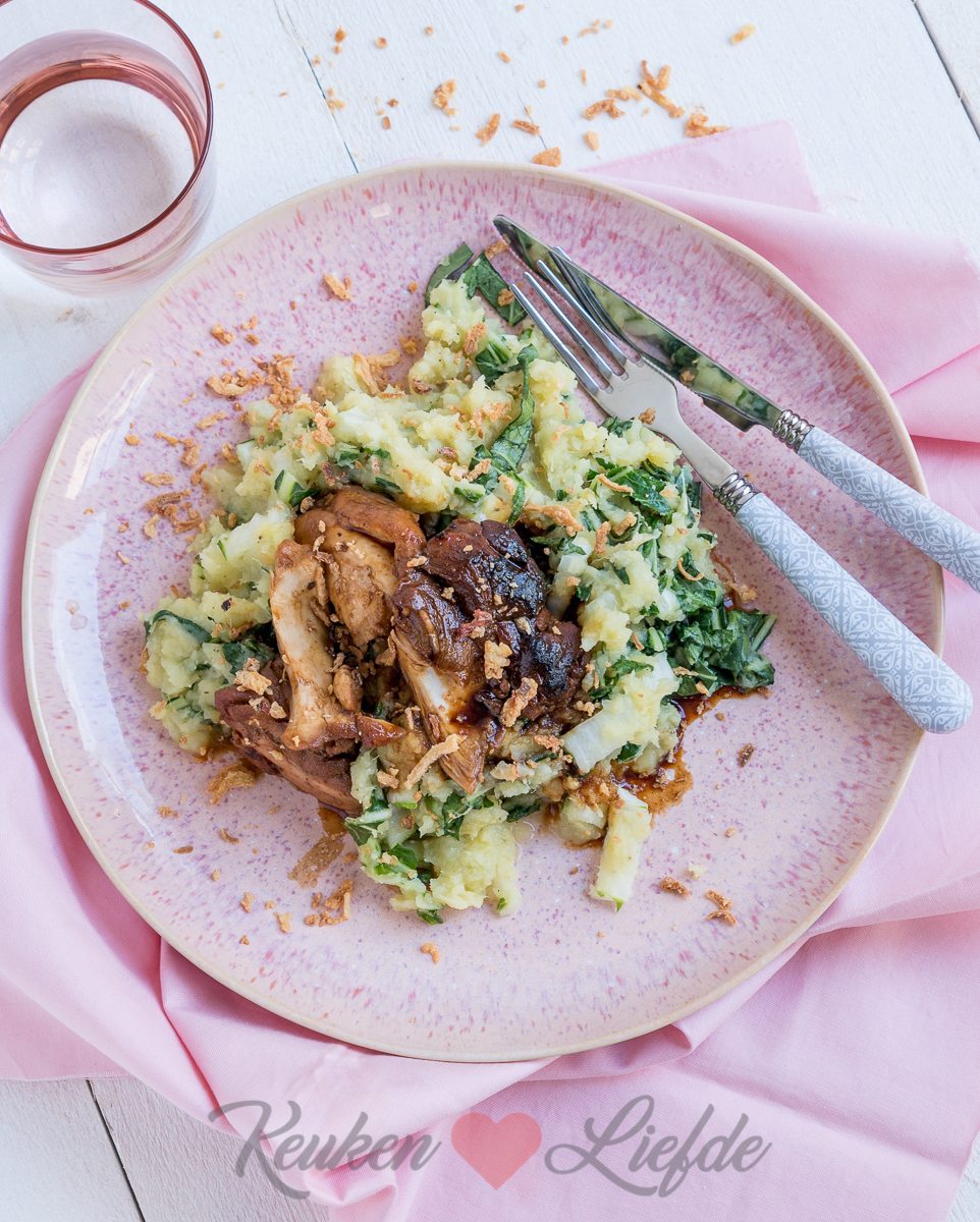 Zoete-aardappelstamppot met paksoi en hete kip Zoete-aardappelstamppot met paksoi en hete kip