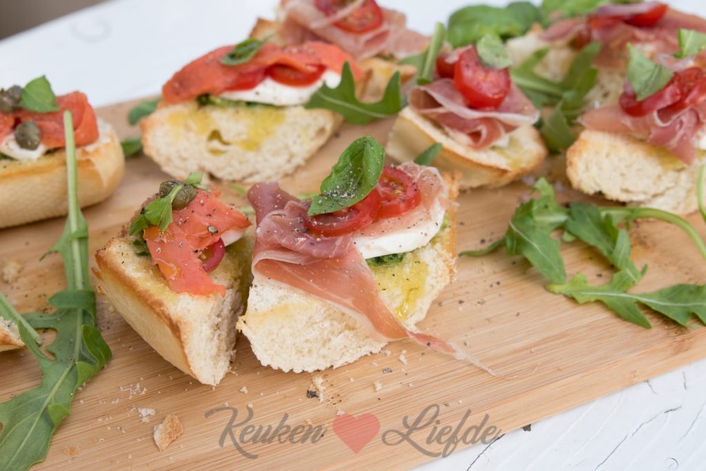 2x bruschetta: parmaham en zalm