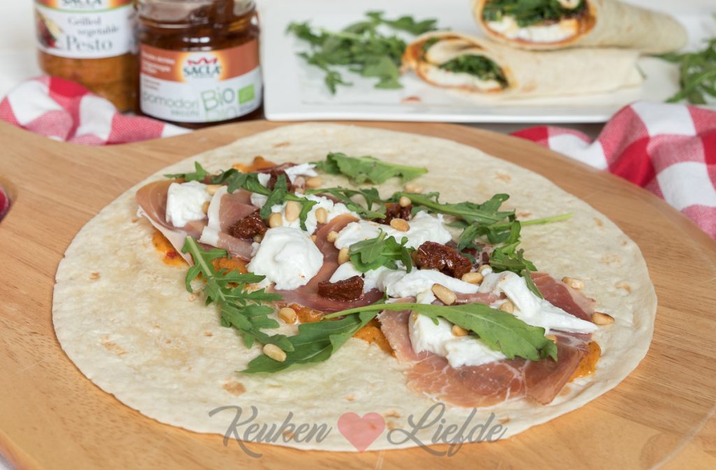 Wrap met gegrilde groenten pesto, parmaham en mozzarella