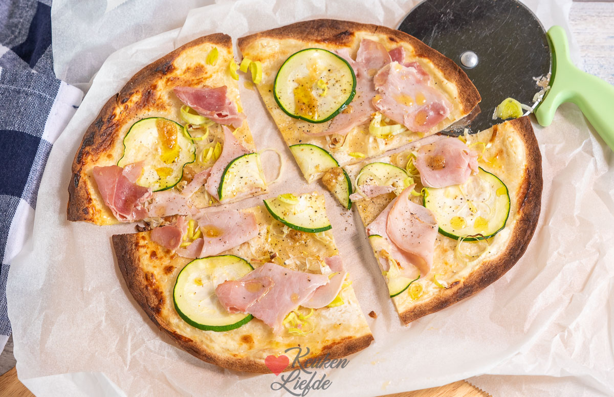 Tortizza met courgette, prei en ham