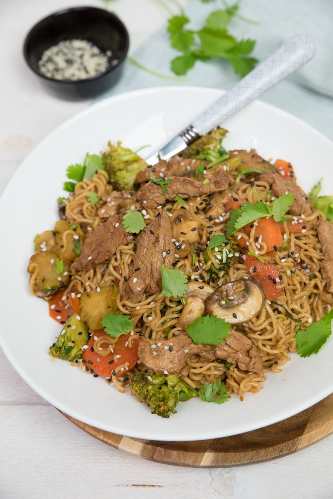 Varkenshaas roerbak met broccoli en wortel Varkenshaas roerbak met broccoli en wortel