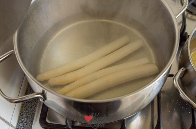 Asperges koken
