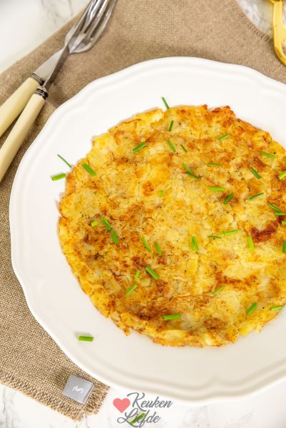 Bestrooi met bieslook en serveer