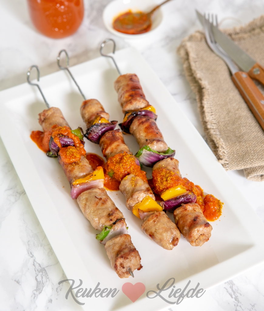 Braadworst spies met currysaus Braadworst spies met currysaus