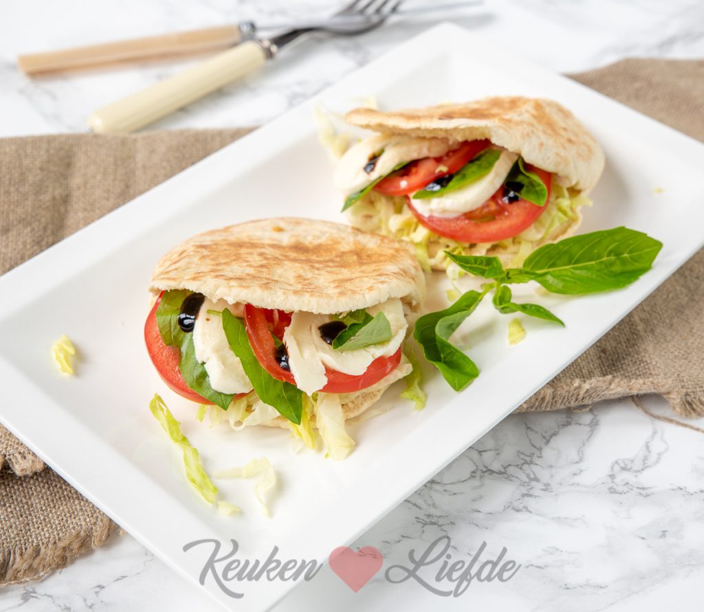 Pitabrood caprese