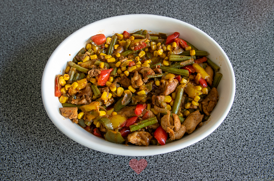 Mexicaanse ovenschotel met kip en nacho's