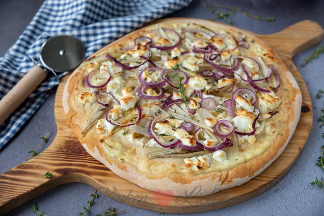 Flammkuchen met witlof en geitenkaas