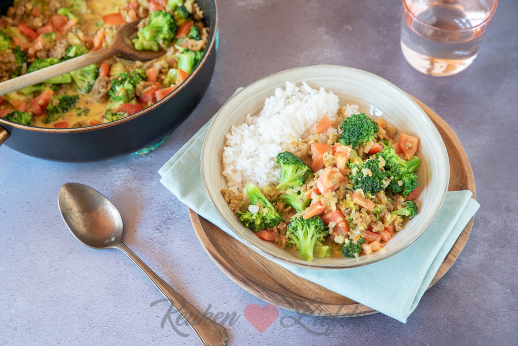 Broccoli pannetje met gehakt en kaassaus