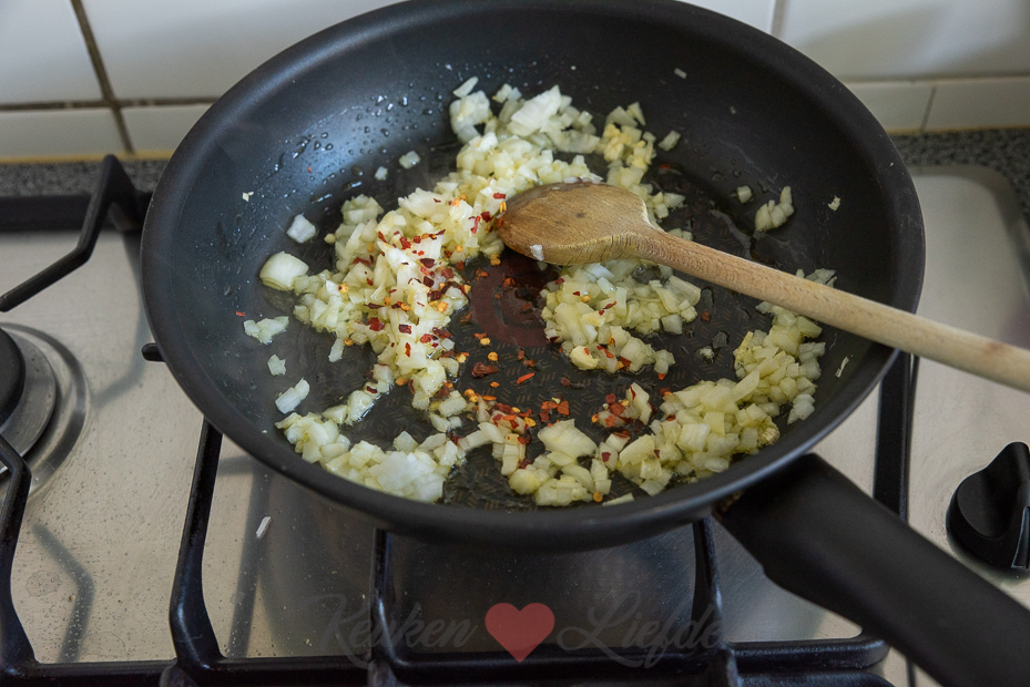 Pasta met romige spinazie en zalm