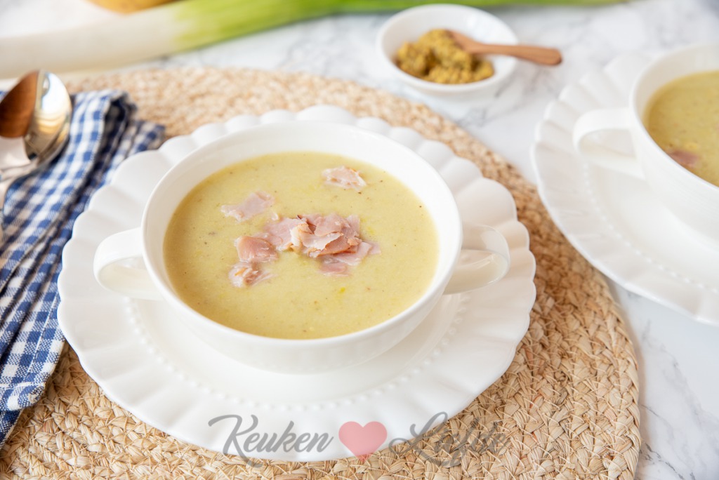 Romige preisoep met mosterd en beenham
