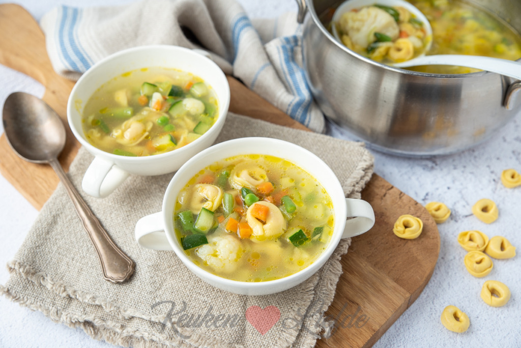 Minestrone met kaastortellini
